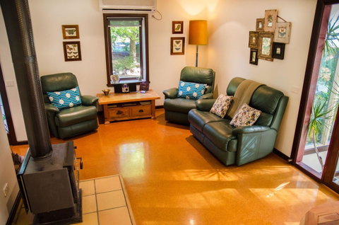 Ashwood Cottages - Accommodation Batemans Bay 11