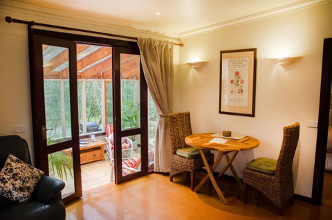 Ashwood Cottages - Accommodation Batemans Bay 2