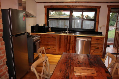 The Cottage - Accommodation Batemans Bay 1
