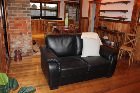 The Cottage - Accommodation Batemans Bay 2