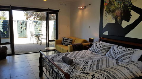 The Courtyard - Accommodation Batemans Bay 0