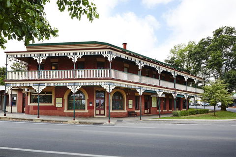 The Daylesford Hotel - Accommodation Batemans Bay 1