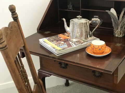 The Dewhurst - Sophisticated Entire CBD Apartment - Accommodation Batemans Bay 1