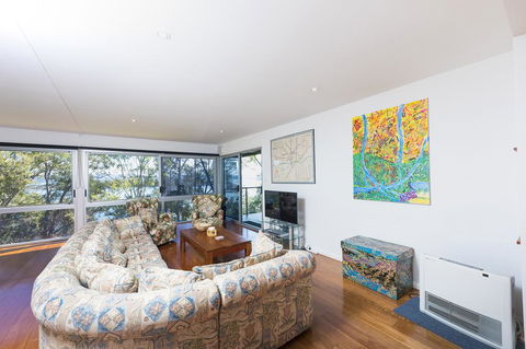 The Folly - Accommodation Batemans Bay 2
