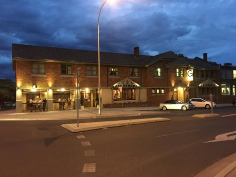 The George Hotel - Accommodation Batemans Bay 0