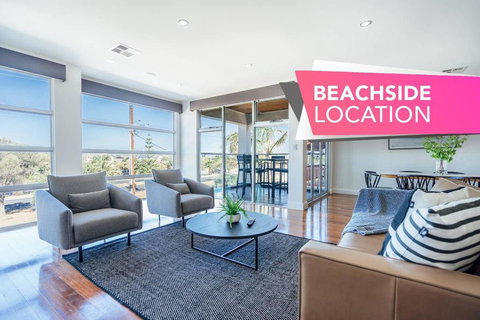 The Grand Oasis - Pool - Wifi - Mins From Beach - Accommodation Batemans Bay 0