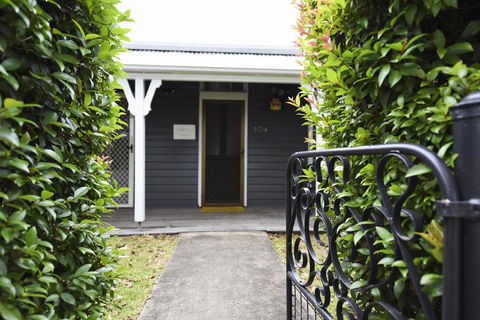 The Grey House - Accommodation Batemans Bay 2