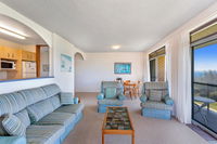 The Helm Unit 3/22 Voyager Close