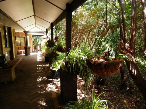 The Hideaway Luxury B&B Retreat - Accommodation Batemans Bay 2