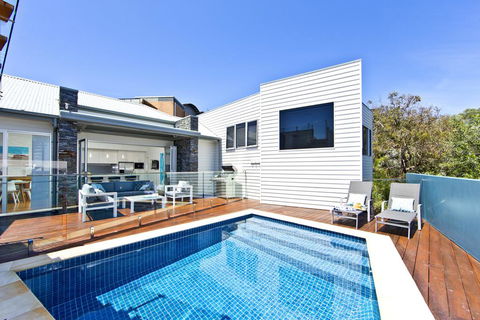 The Lookout - Ultra Modern And Luxurious - Accommodation Batemans Bay 1