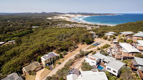 The Lookout - Ultra Modern And Luxurious - Accommodation Batemans Bay 3