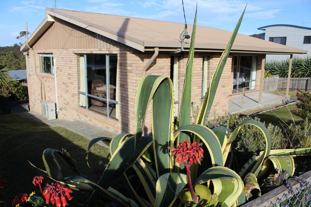 Binalong Bay TAS Accommodation Batemans Bay