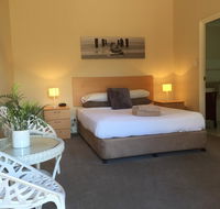 The Nosh  Nod - Howick Street - Accommodation Batemans Bay