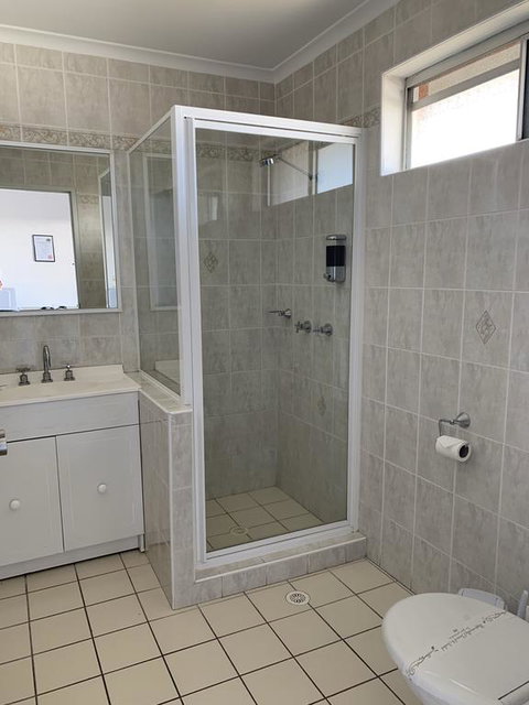 The Oaks Hotel Motel - Accommodation Batemans Bay 2