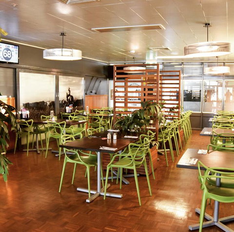 The Queensland Hotel - Accommodation Batemans Bay 1