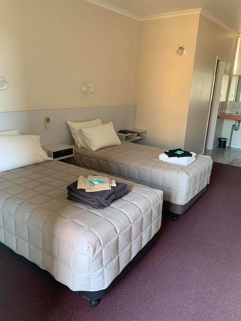 The Royal Motel - Accommodation Batemans Bay 1