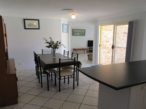 The Salamander', 99 Salamander Way - Aircon & Large Yard For Kids - Accommodation Batemans Bay 3