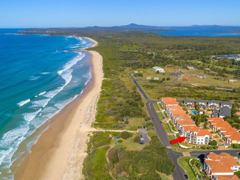 The Sands 7- Great Views Across The Ocean - Accommodation Batemans Bay 0