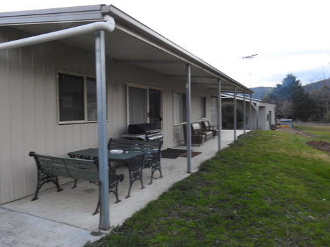 The Shack - Accommodation Batemans Bay 2