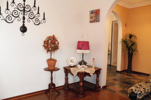 The Spanish Retreat And BnB - 24 Hrs - Accommodation Batemans Bay 2