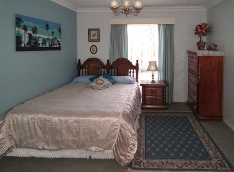 The Spanish Retreat And BnB - 24 Hrs - Accommodation Batemans Bay 1