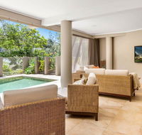 The Stanwell Beach Glass House - beach  pool - Accommodation Batemans Bay