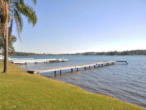 The Studio On The Lake @ Fishing Point, Lake Macquarie - Honestly Put The Line In And Catch Fish - Accommodation Batemans Bay 0