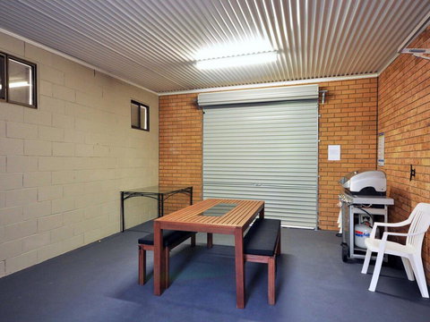 The Studio On The Lake @ Fishing Point, Lake Macquarie - Honestly Put The Line In And Catch Fish - Accommodation Batemans Bay 2