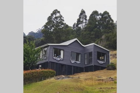 The Tin Dragon - Accommodation Batemans Bay 0