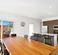 The Wharf House - Budgewoi - Accommodation Batemans Bay