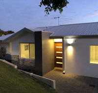 Three Bedroom Two Bathroom Family Home - Accommodation Batemans Bay