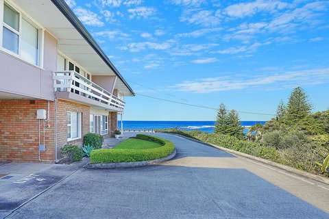 Toowoon Bay Beachside Unit, Unit 4 - Accommodation Batemans Bay 0