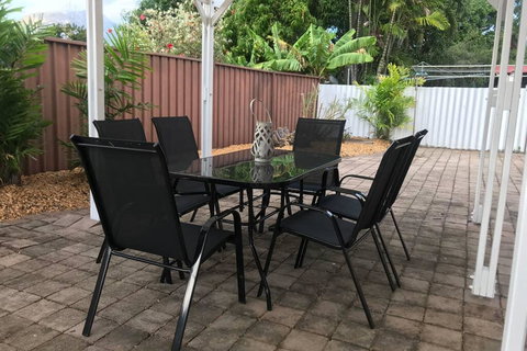 Townsville Wistaria Spacious Home - Accommodation Batemans Bay 0