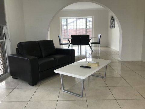 Townsville Wistaria Spacious Home - Accommodation Batemans Bay 1