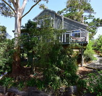 Treetops - Newly renovated in the village - Accommodation Batemans Bay