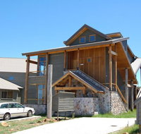 Triggerplant 4-DPA - Accommodation Batemans Bay