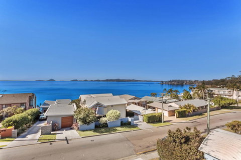 Triview Unit 11 - Soldiers Point - Accommodation Batemans Bay 1