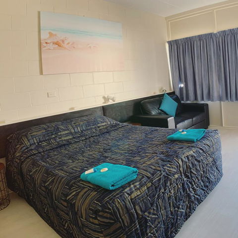 Tropical City Motor Inn - Accommodation Batemans Bay 3