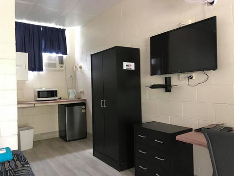 Tropical City Motor Inn - Accommodation Batemans Bay 1