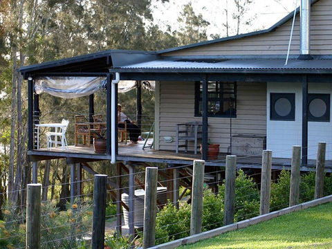 Tuppy's On The Lake - Accommodation Batemans Bay 2