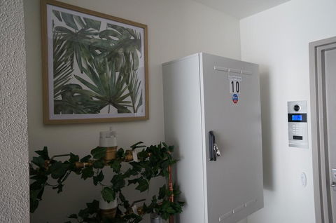 U201 Brunswick Living Brand New Deluxe Balcony Upper Floor Apartment Close To Airport And CBD - Accommodation Batemans Bay 2