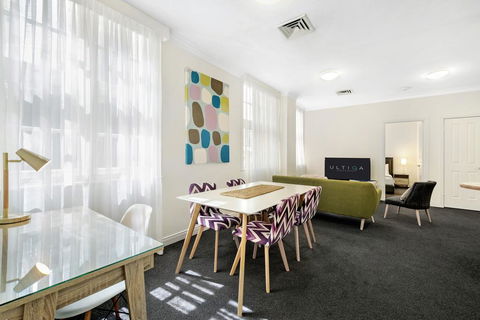 ULTIQA Rothbury Hotel - Accommodation Batemans Bay 2