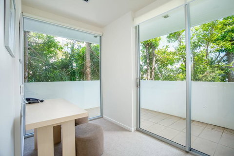 Unit 105 Plantation - Rainbow Beach, Plantation Resort, Second Floor, Aircon, Pool, Spa - Accommodation Batemans Bay 1