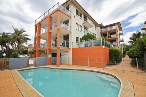 Unit 2, Cooltoro Court, 7 Frank Street Coolum Beach, 400 BOND, LINEN INCLUDED - Accommodation Batemans Bay 1