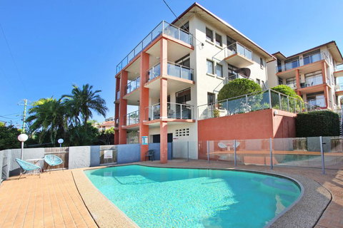 Unit 2, Cooltoro Court, 7 Frank Street Coolum Beach, 400 BOND, LINEN INCLUDED - Accommodation Batemans Bay 0
