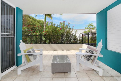 Unit 3, On The Park, 22 Frank Street Coolum Beach, 400 BOND, LINEN INCLUDED - Accommodation Batemans Bay 0