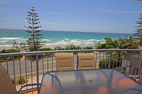 Unit 3, The Rocks, 1746 David Low Way Coolum Beach - 500 BOND - Accommodation Batemans Bay 1