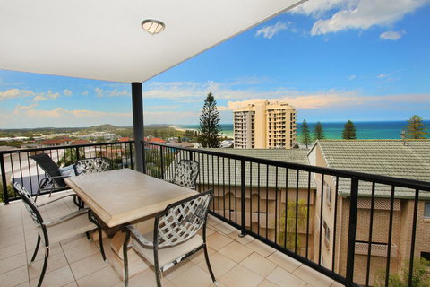 Unit 4, Beaumont Sur Mer, 13 - 15 Pacific Terrace Coolum Beach, 400 BOND, LINEN SUPPLIED - Accommodation Batemans Bay 0