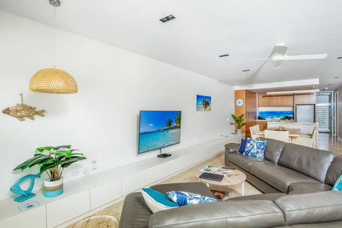 Unit 6 Plantation - Rainbow Beach, Plantation Resort, Ground Floor, Aircon, Pool, Spa - Accommodation Batemans Bay 0