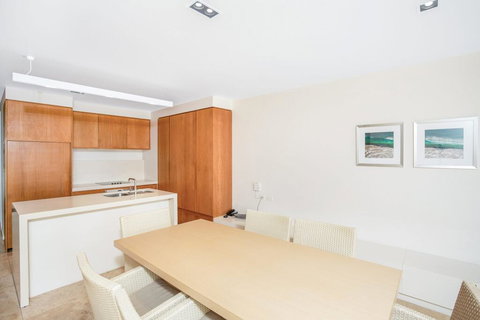 Unit 8 Plantation Resort - Rainbow Beach, Plantation Resort, Air Conditioned, Pool And Outdoor Spa - Accommodation Batemans Bay 2